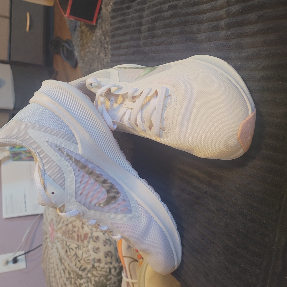 Nike Women's Cream and Pink Athletic Shoes